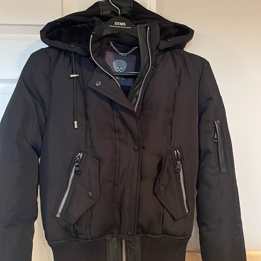 VINCE CAMUTO girls Black Jacket small EUC
